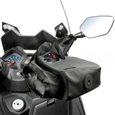Coprimanopole TUCANO URBANO, un accessorio impermeabile per manubri. Design elegante in nero.
